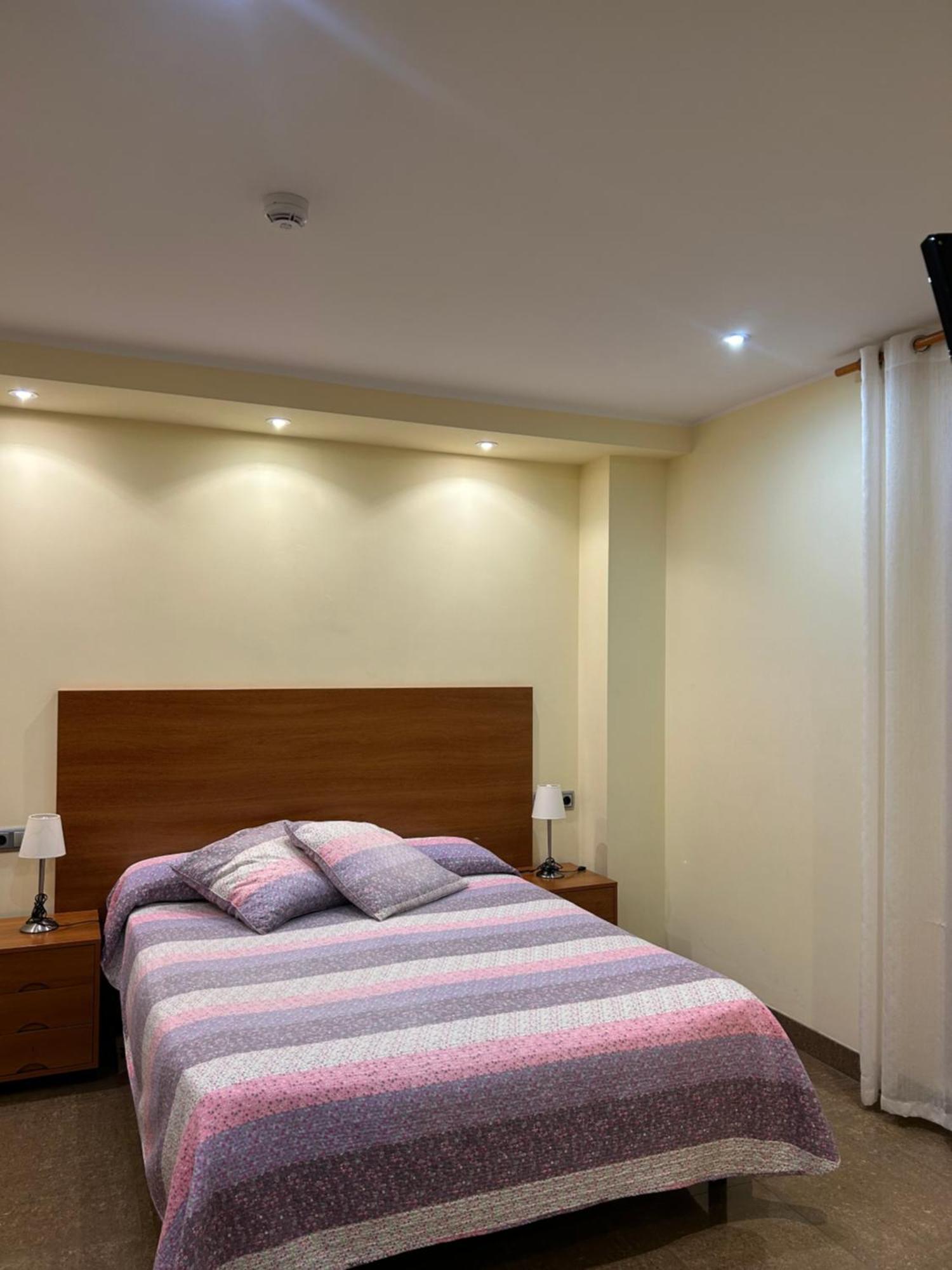 Hostal La Tina El Port De La Selva エクステリア 写真